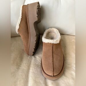 UGG New Heights Cozy Clog Chestnut size 7-8